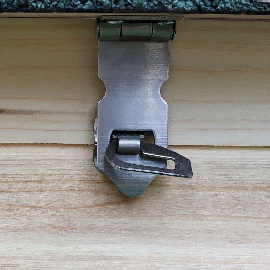 Metalen roofdierbestendige sluiting van het kippenhok